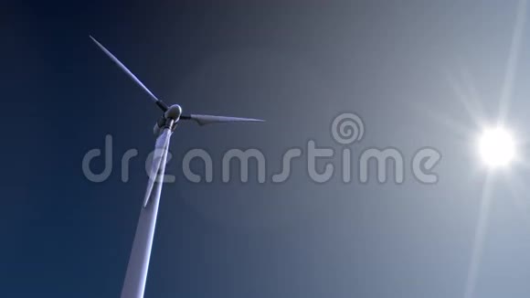 单旋转式风力发电机对抗蓝天和炽热的太阳视频的预览图