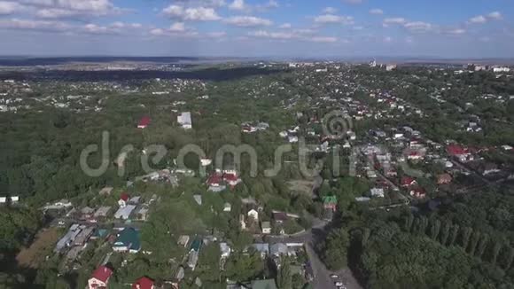 有丘陵和湖泊的斯塔夫罗波尔景观俄罗斯视频的预览图