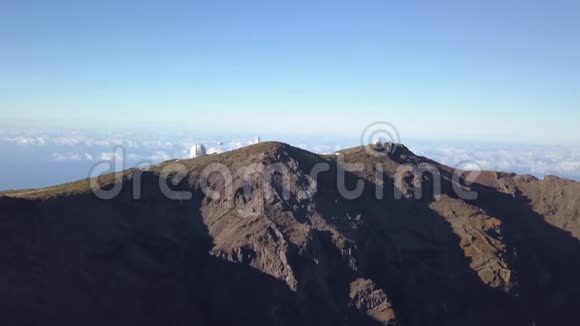 从拉帕玛卢克德洛斯穆查科斯山顶看天文台视频的预览图