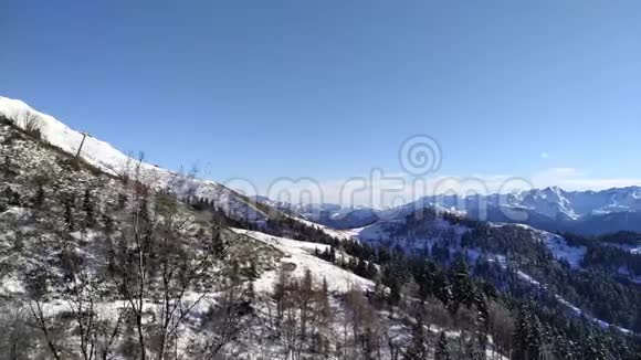 高山景观山峰覆盖雪视频的预览图