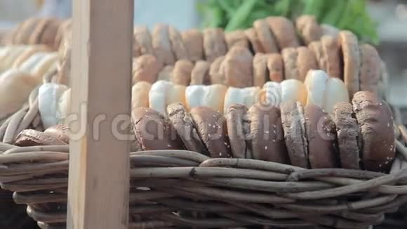 面包汉堡面包快餐或街头食品视频的预览图