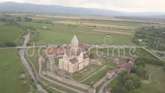 鸟瞰阿拉维迪修道院是格鲁吉亚最大的圣物之一位于卡赫蒂地区视频的预览图