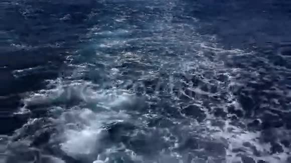在爱琴海的船的踪迹视频的预览图