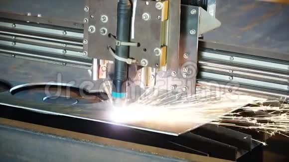 工业等离子机切割金属板材剪辑切割金属板材气割用气体切割钢板视频的预览图