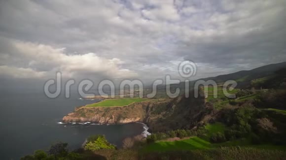圣米格尔岛和大西洋的美丽全景视频的预览图