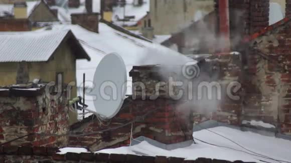 屋顶烟雪冬管家居景观视频的预览图