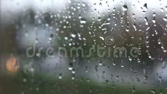 窗雨速火车路视频的预览图