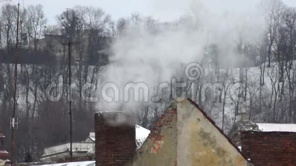 屋顶烟雪冬管家居景观视频的预览图