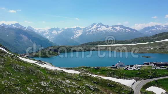 瑞士阿尔卑斯山美丽的湖泊瑞士从上面视频的预览图