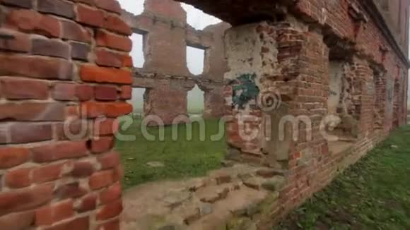 旧红砖建筑的废墟视频的预览图