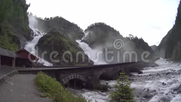 大瀑布挪威视频的预览图