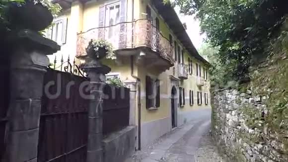 狭窄的意大利古街视频的预览图