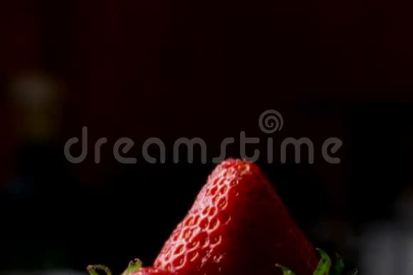 草莓和炼乳35mmNTSC视频的预览图
