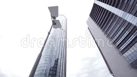 城市摩天大楼城市办公大楼建筑库存美丽的城市景观视频的预览图