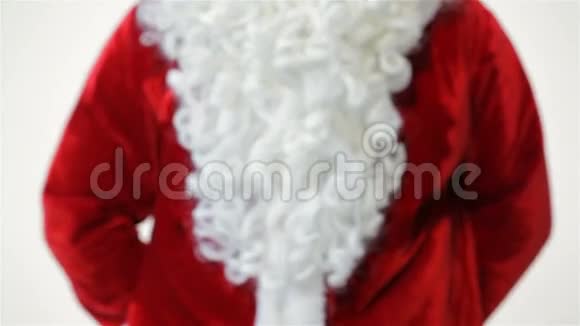 圣诞老人举着礼物送人视频的预览图