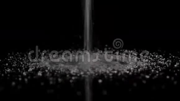 镜子桌上的糖雨视频的预览图