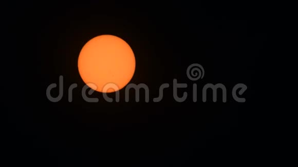 太阳有两条黑子加上云2017年3月视频的预览图