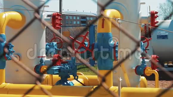 厂内燃气管道石油工业天然气工业站进行天然气的加工和泵送检查视频的预览图