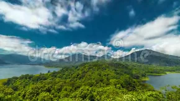 4K时程全景观达瑙坦布林根湖和达瑙布岩2015年7月15印度尼西亚巴厘视频的预览图