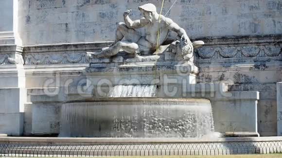 意大利罗马圣坛左侧喷泉视频的预览图