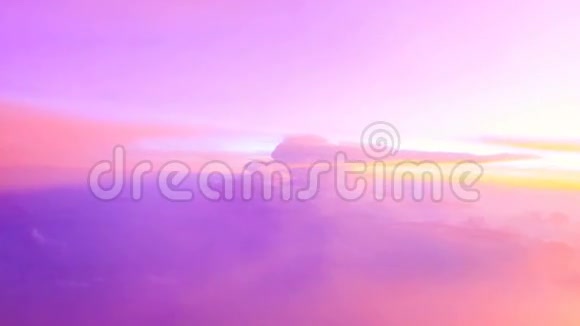 晴朗的天空粉红色的日落背景视频的预览图