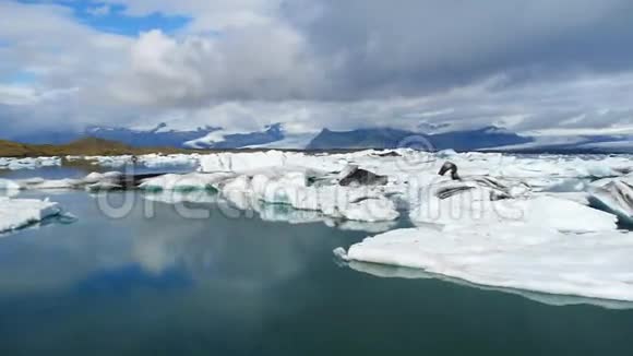 约库萨隆冰河泻湖瓦特纳约克尔国家公园冰岛视频的预览图