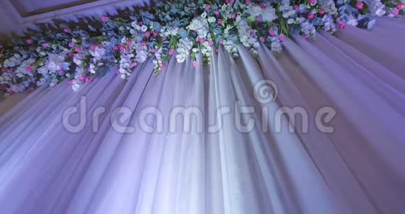 婚礼背景与花饰视频的预览图