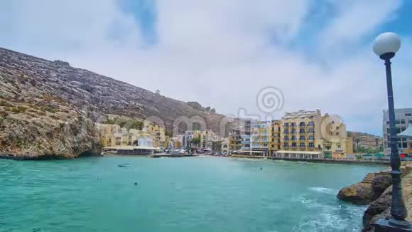 马耳他戈佐市Xlendi狭窄港口视频的预览图