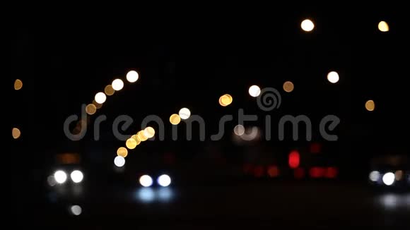 夜街抽象模糊的大城市灯光视频的预览图