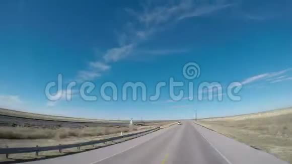 高速公路穿越美国农村视频的预览图