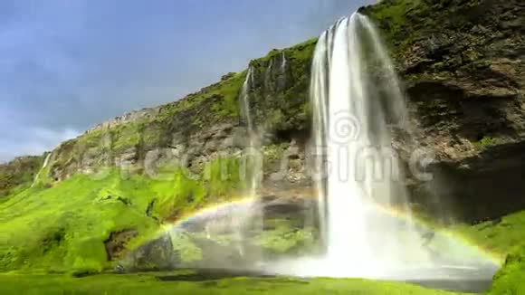 4K时间推移雪兰瀑布冰岛最著名的瀑布之一瀑布位于河边视频的预览图