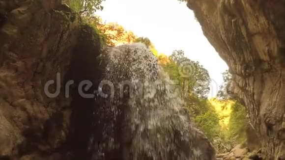 希腊佩罗奔尼撒的奈达瀑布视频的预览图