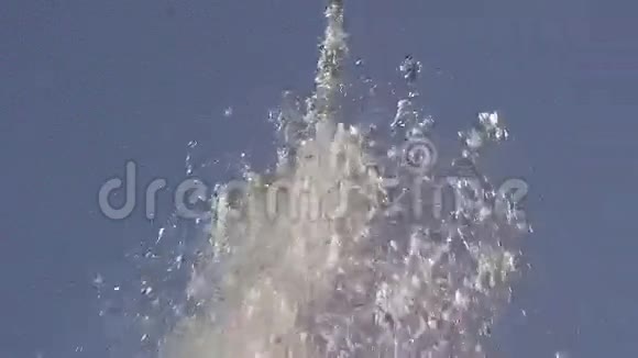 喷水池法国东部萨勒堡喷泉视频的预览图
