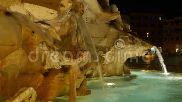 罗马纳沃纳广场的喷泉FontanadiFiumi视频的预览图
