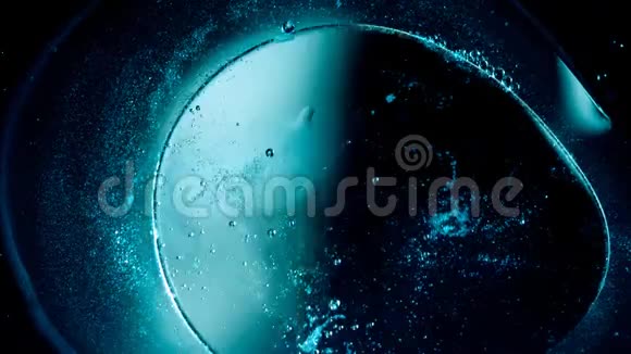 水滴类似于空间视频的预览图