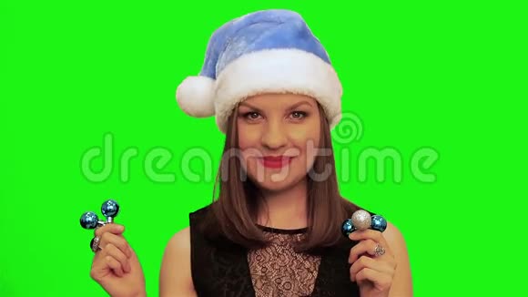 白雪公主唱圣诞歌绿色背景视频的预览图