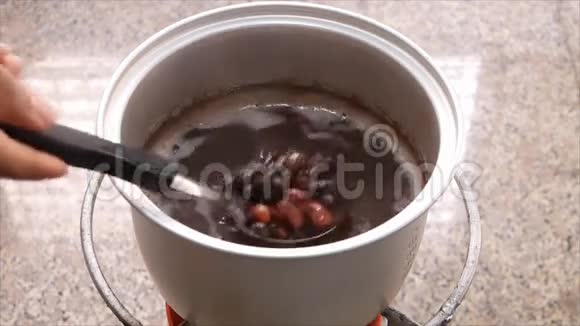 煮红芸豆视频的预览图