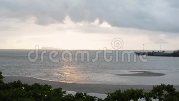 萨梅岛上的风景海景天空多云视频的预览图