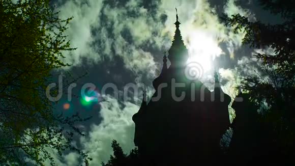 城堡TA格维伦瑞士照明锁定太阳从后方加速录像视频的预览图