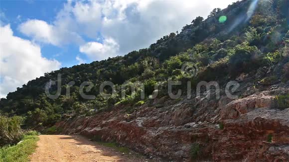 前往塞浦路斯阿卡马斯半岛国家公园FontanaAmoroza的道路视频的预览图