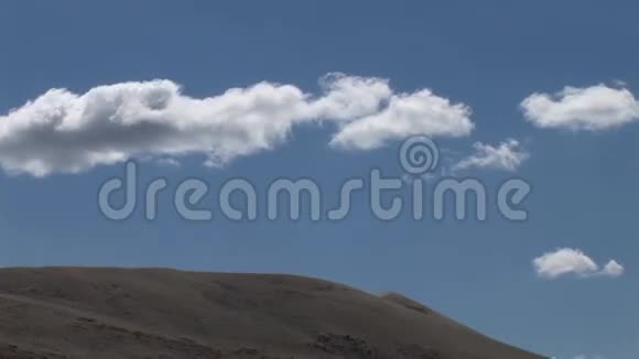 布吕瑙沙丘爱达荷州69泡芙白云视频的预览图