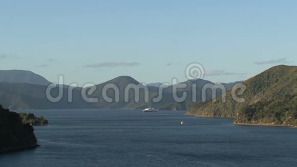 渡轮抵达新西兰皮克顿视频的预览图