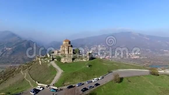 Kutaisi的Jvari修道院高空拍摄视频的预览图