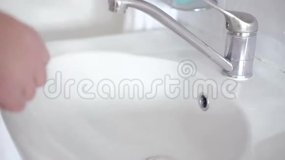 在牙医室洗手视频的预览图