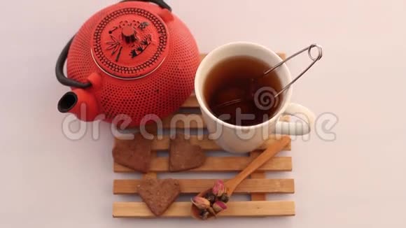 草药茶和茶壶视频的预览图