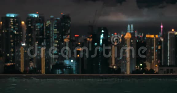 景观和城市景观的夜景马来西亚吉隆坡视频的预览图