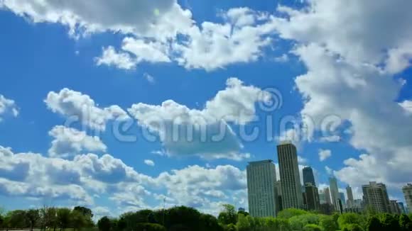 芝加哥天际线云渡过天空时光视频的预览图