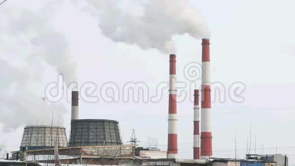 炼油厂污染环境视频的预览图