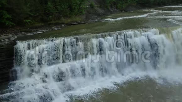 基纳西河上的下瀑布视频的预览图