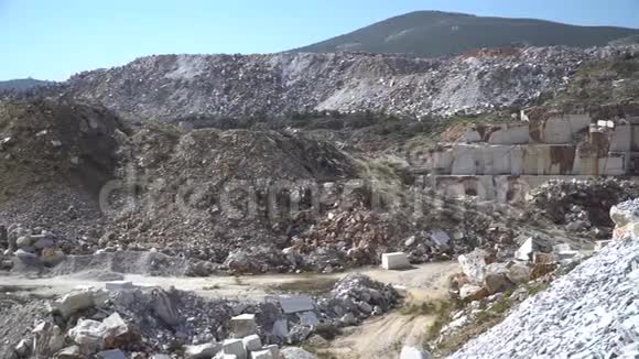 在土耳其Balikesir的马尔马拉岛大理石石坑里坑视频的预览图